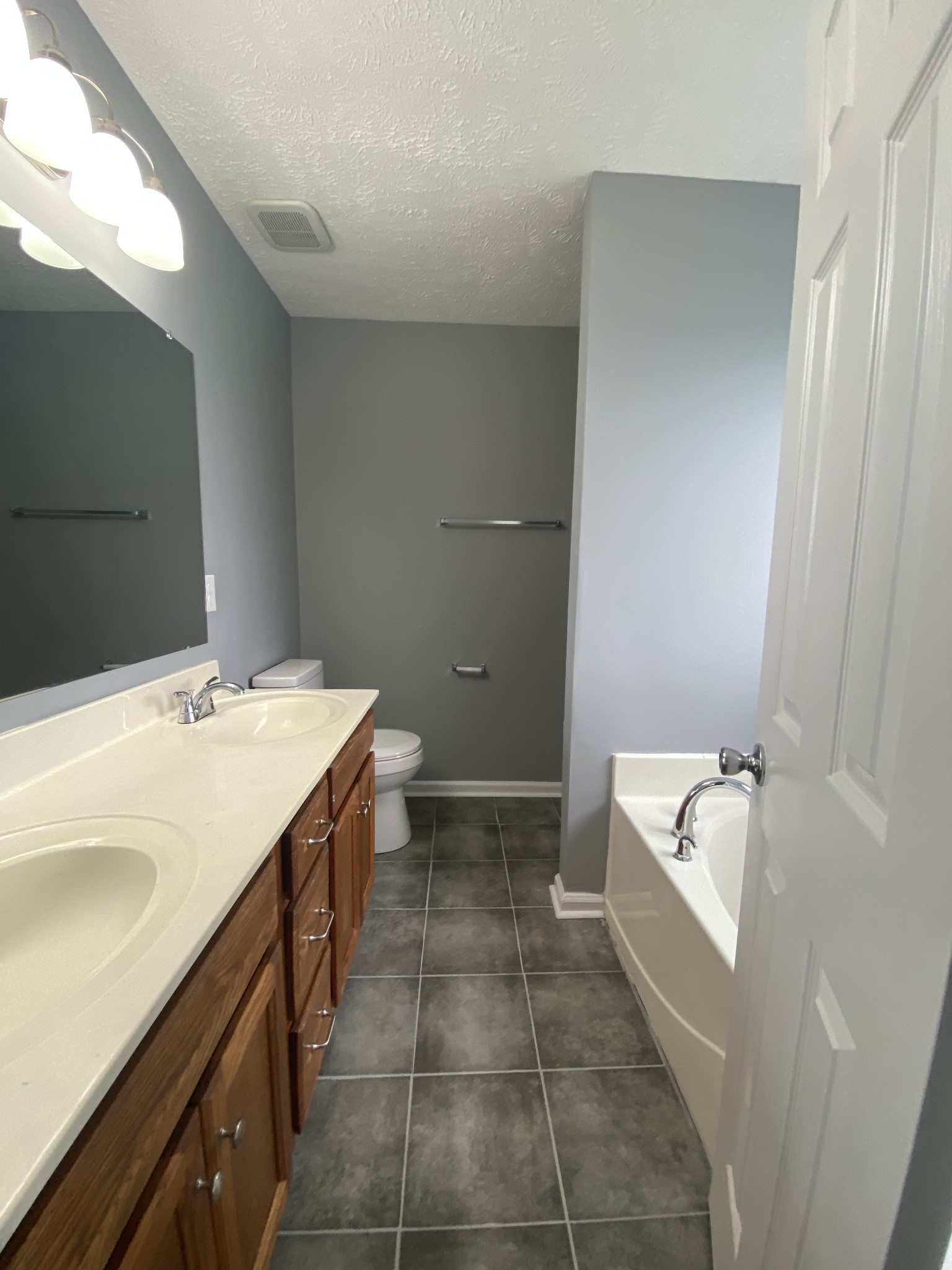 2909 Ridgewood Dr, NE Christiana TN 37037