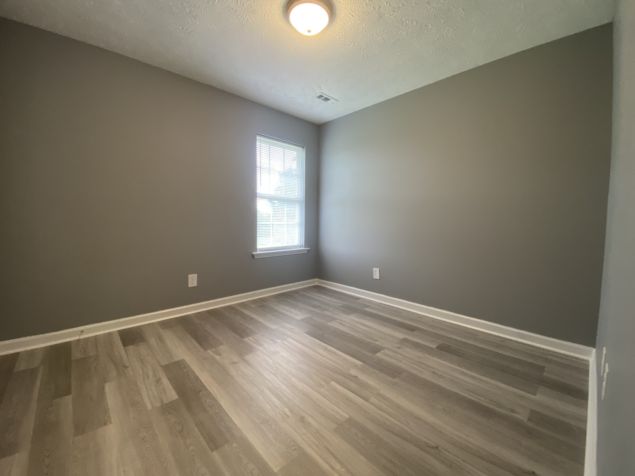 2909 Ridgewood Dr, NE Christiana TN 37037
