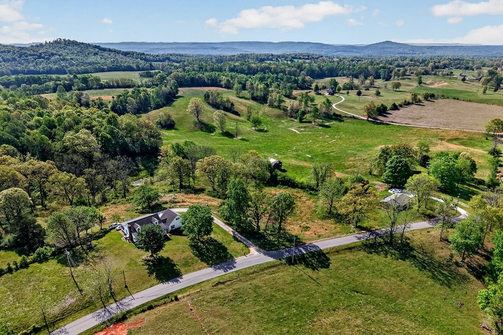 515 Jericho Road Quebeck TN 38579