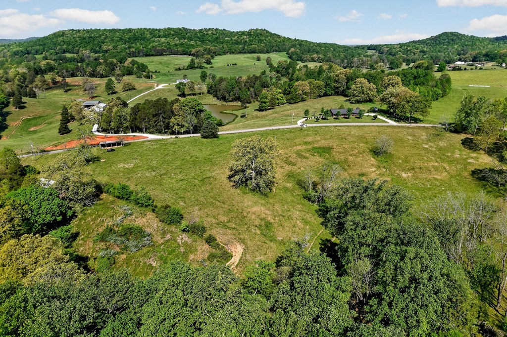 515 Jericho Road Quebeck TN 38579