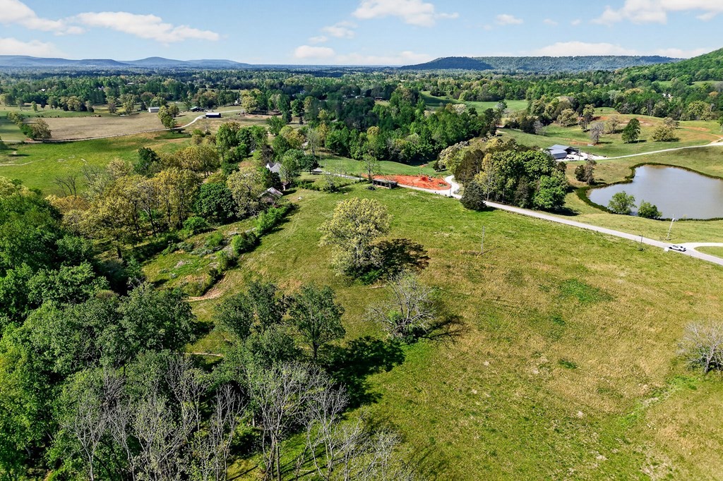 515 Jericho Road Quebeck TN 38579