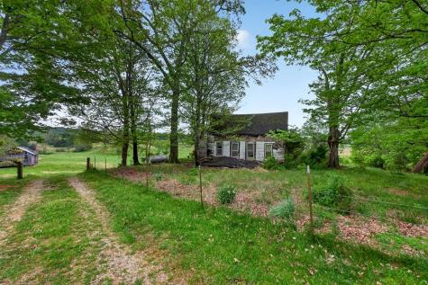 515 Jericho Road Quebeck TN 38579