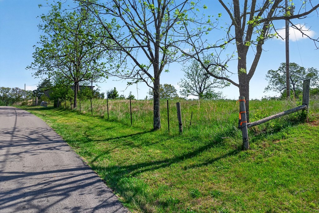 515 Jericho Road Quebeck TN 38579