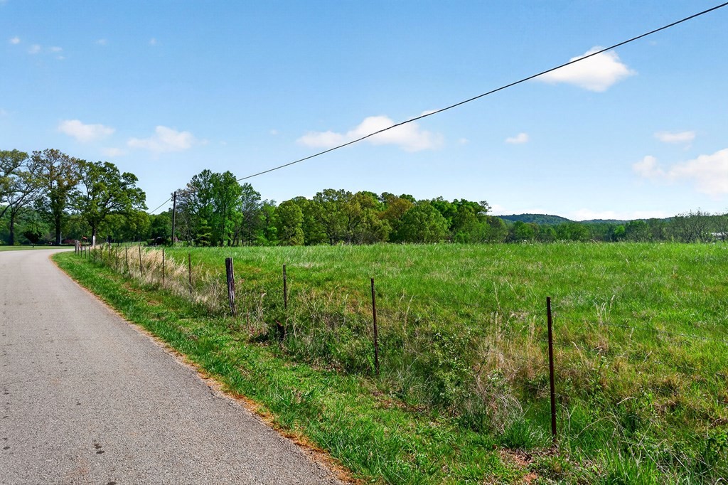515 Jericho Road Quebeck TN 38579
