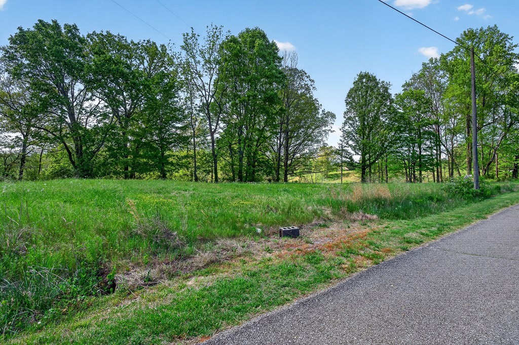 515 Jericho Road Quebeck TN 38579
