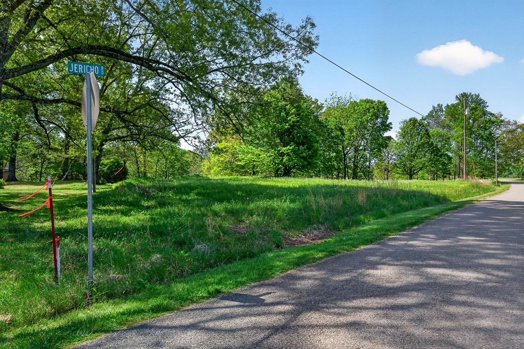 515 Jericho Road Quebeck TN 38579