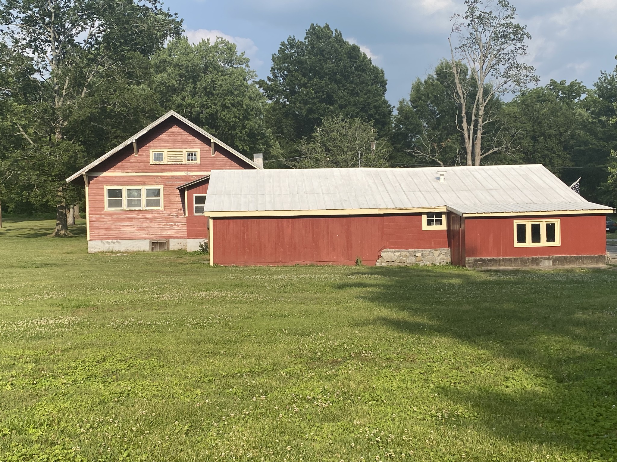 201 Maple Street Bell Buckle TN 37020