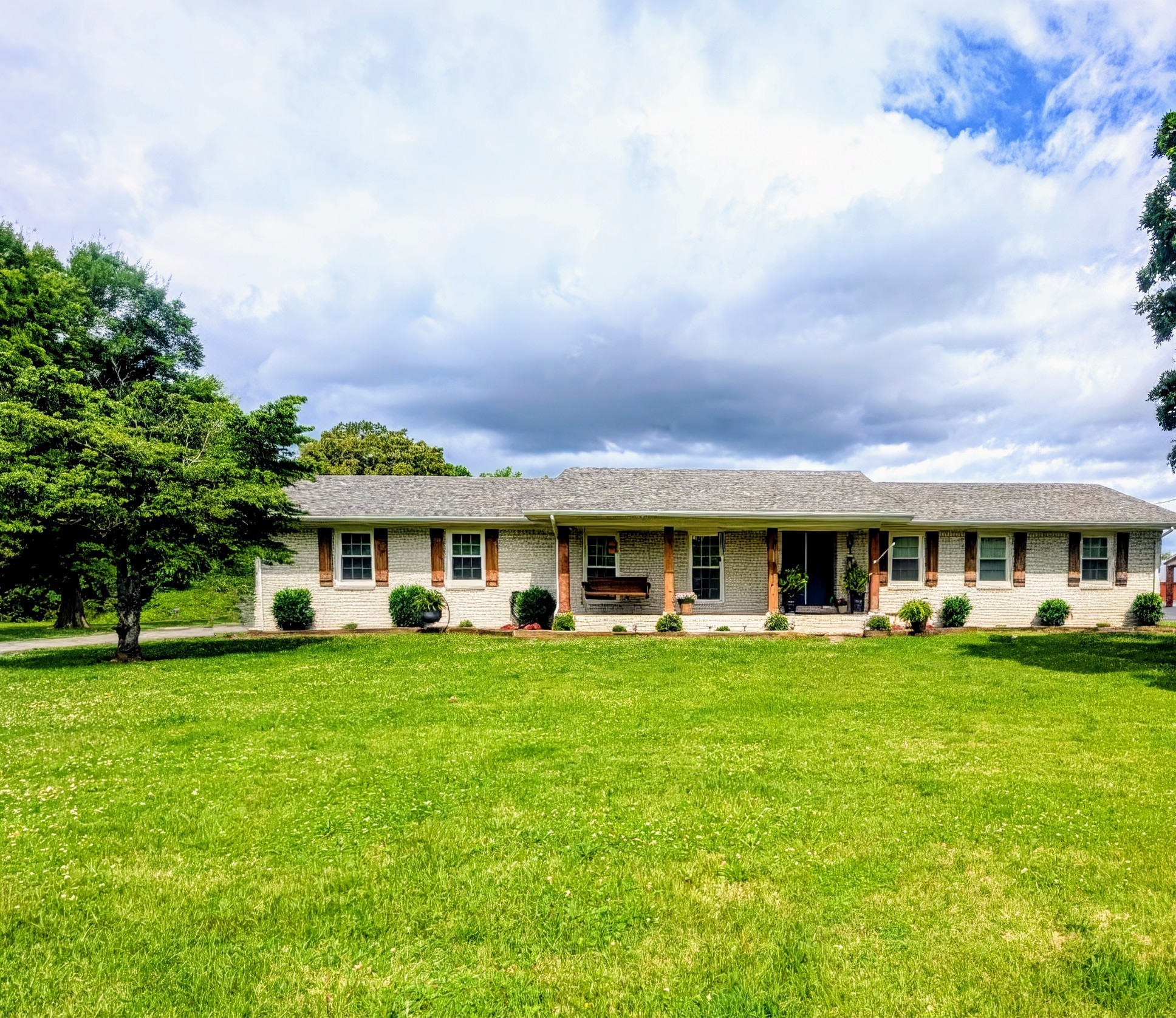 1106 S Chancery Street Mcminnville TN 37110