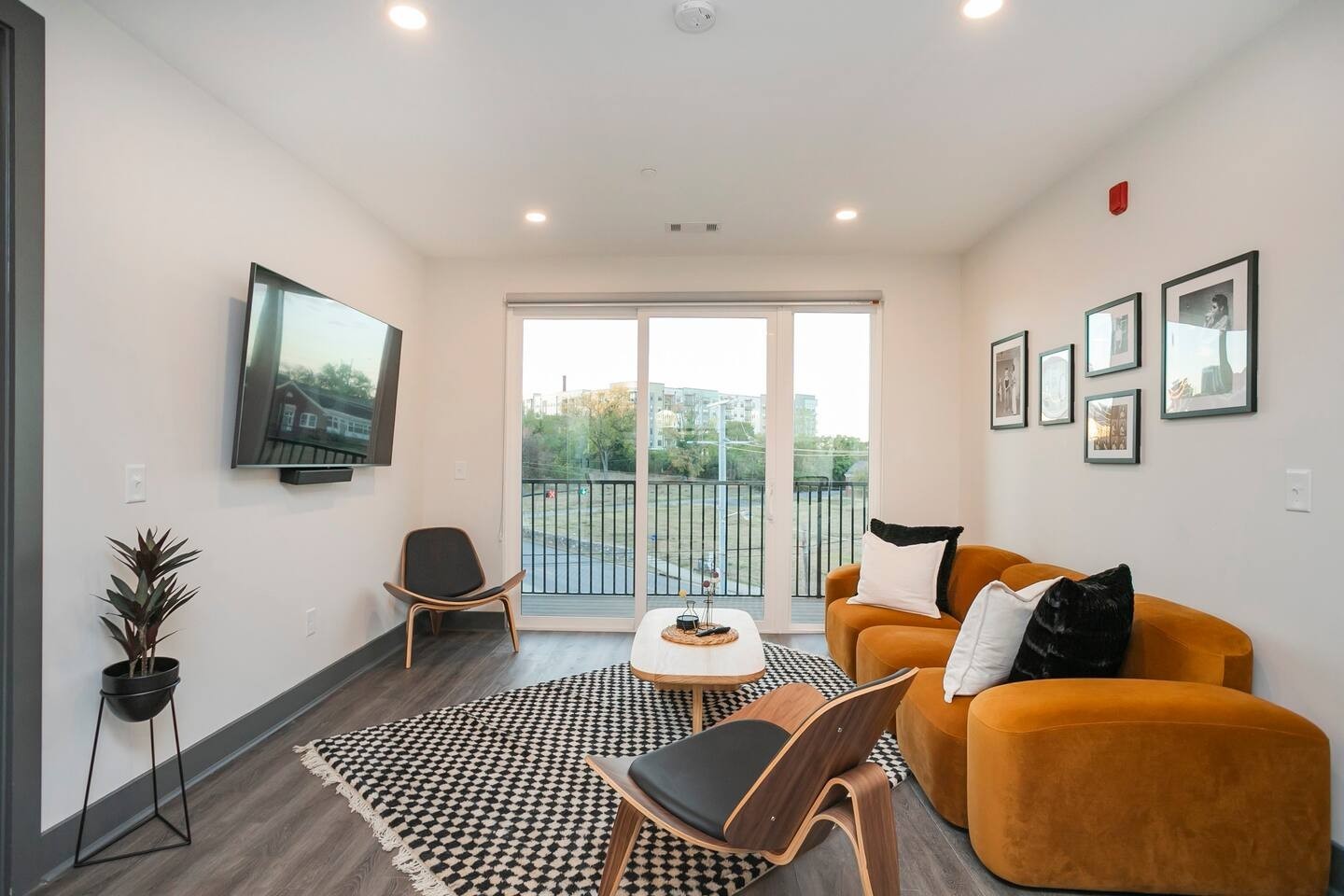 65 Lindsley Avenue Nashville TN 37210