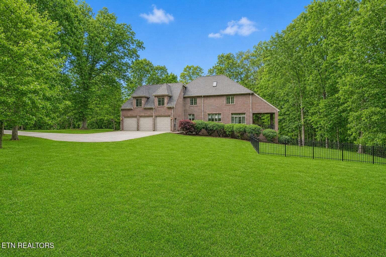 218 Channing Lane Crossville TN 38555