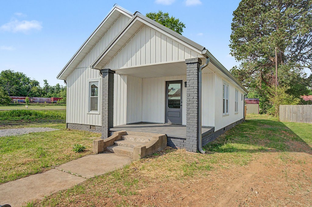 219 Cherry Street Guthrie KY 42234
