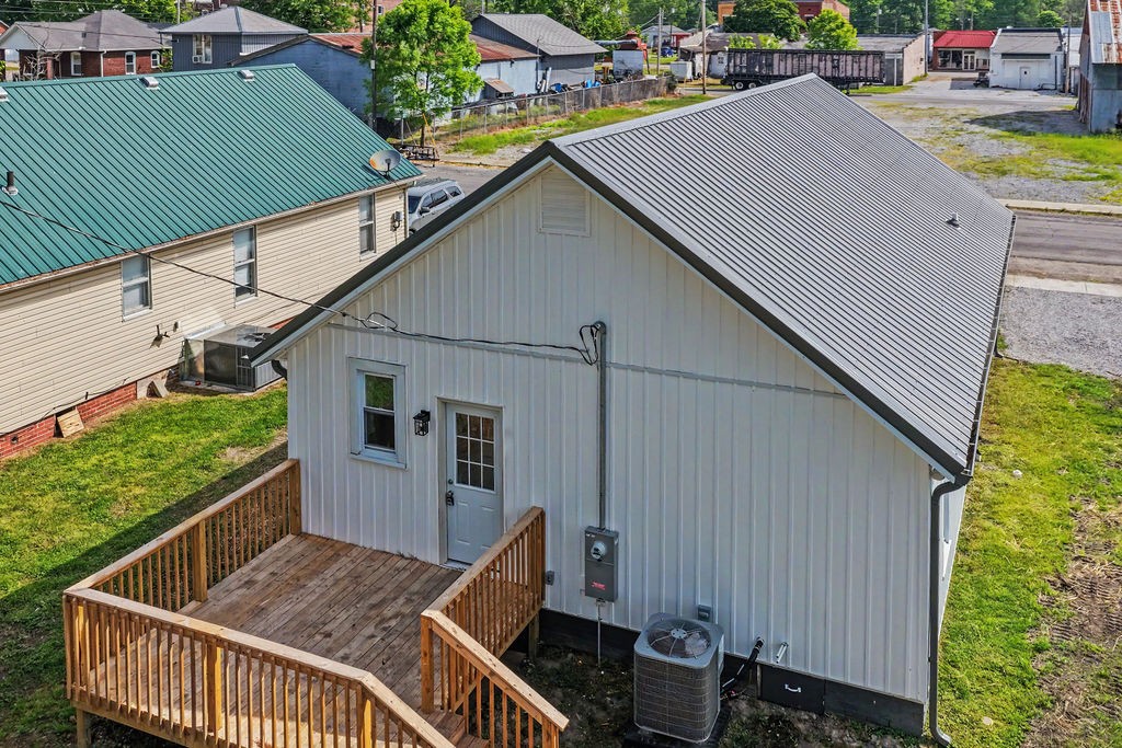 219 Cherry Street Guthrie KY 42234