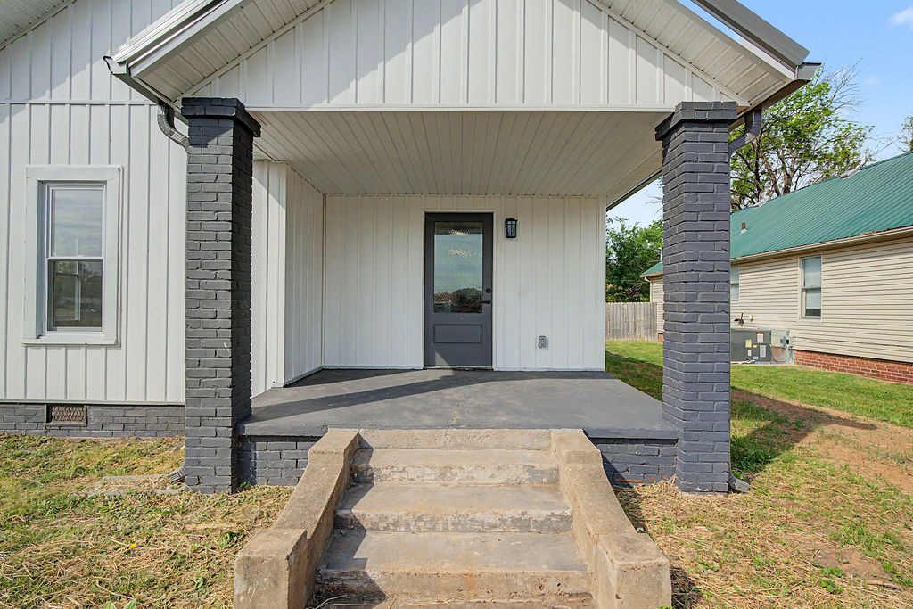 219 Cherry Street Guthrie KY 42234