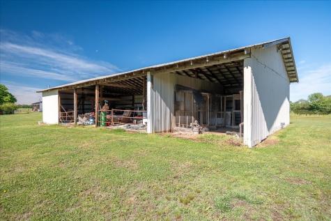 132 Beartown Road Loretto TN 38469