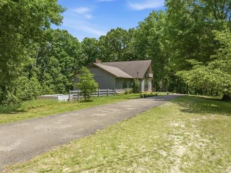 4110 Corinth Road Lexington TN 38351