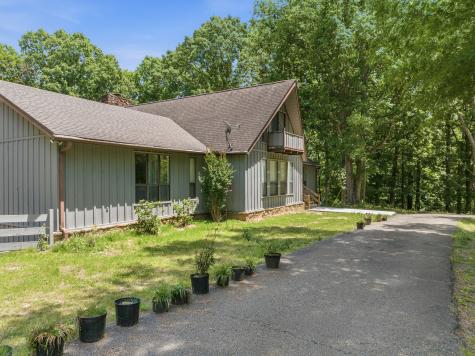 4110 Corinth Road Lexington TN 38351
