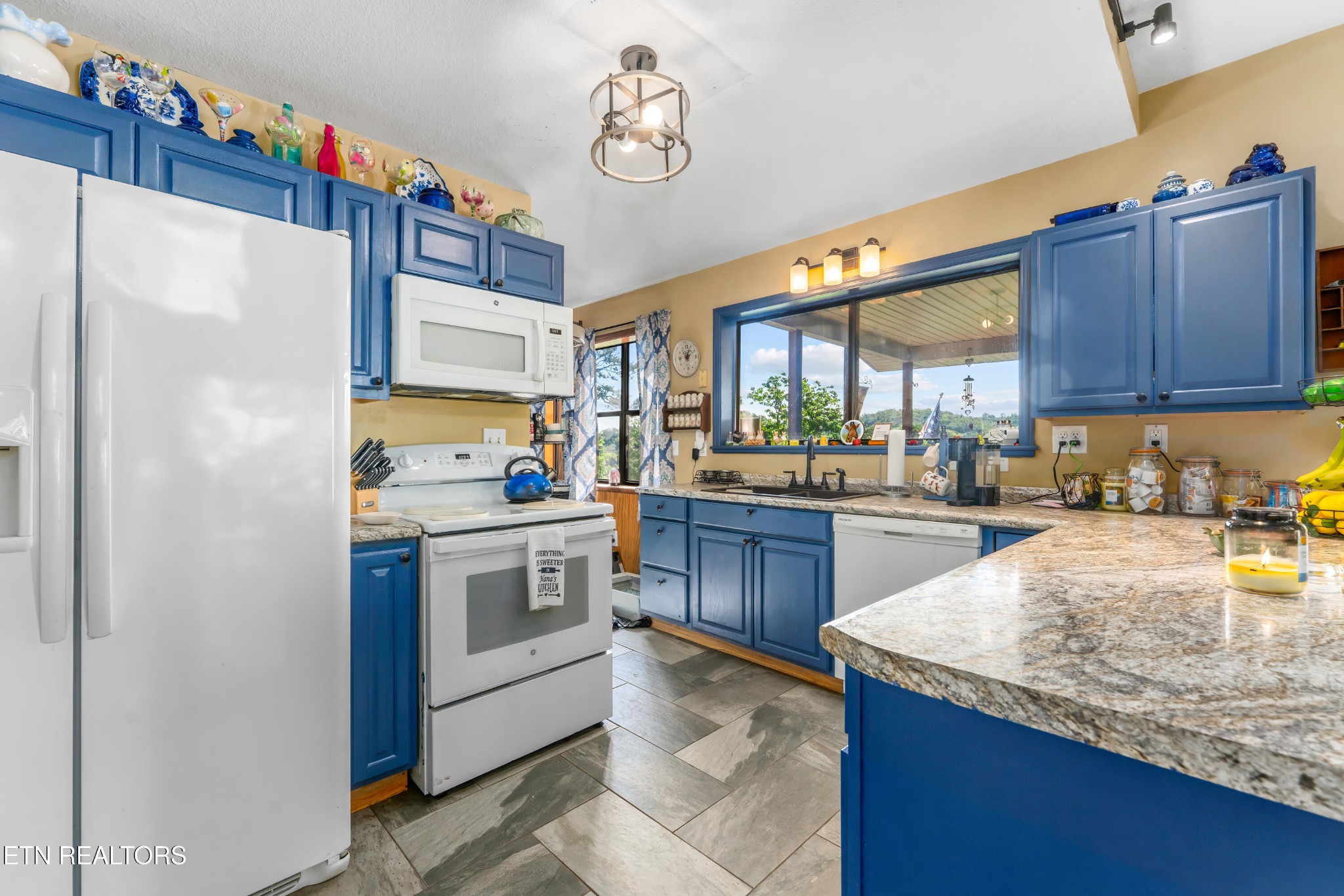 1738 Mountain Shores Road New Tazewell TN 37825