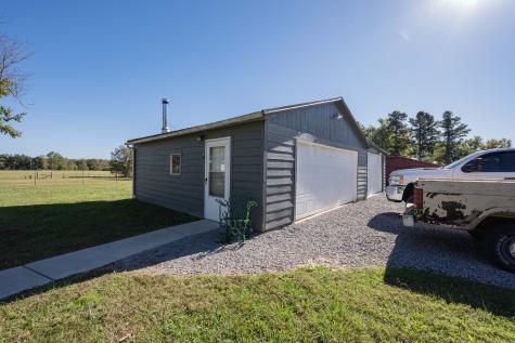 49 Bush Road Bradyville TN 37026
