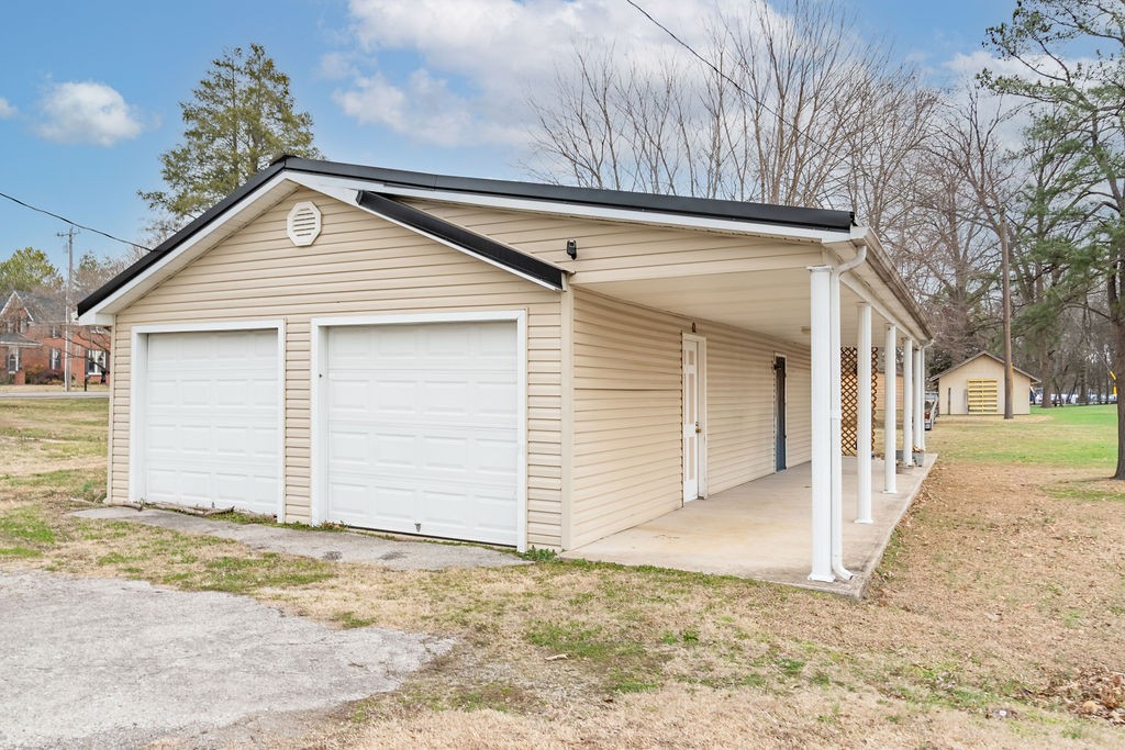 439 W Park Street Guthrie KY 42234