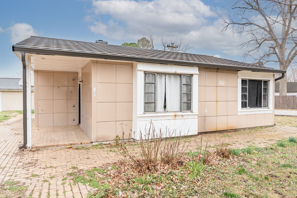 439 W Park Street Guthrie KY 42234