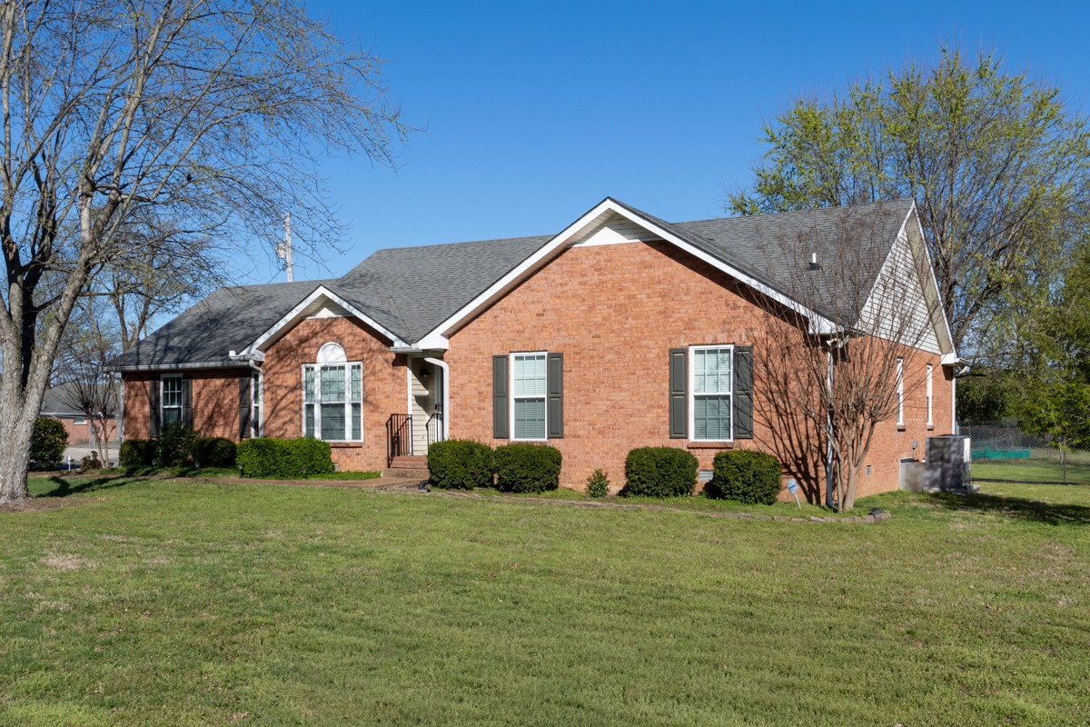 160 Lee Etta Drive Gallatin TN 37066
