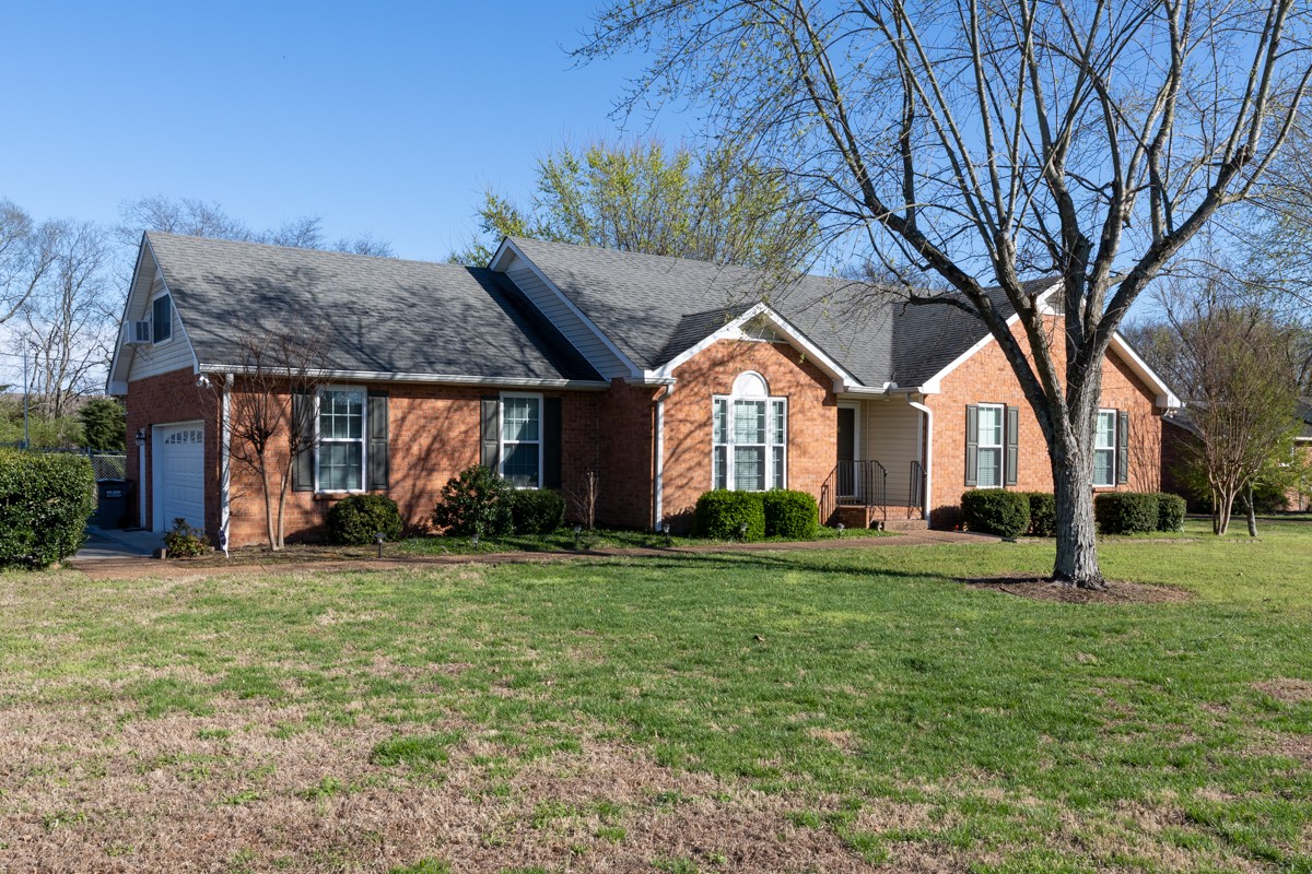 160 Lee Etta Drive Gallatin TN 37066