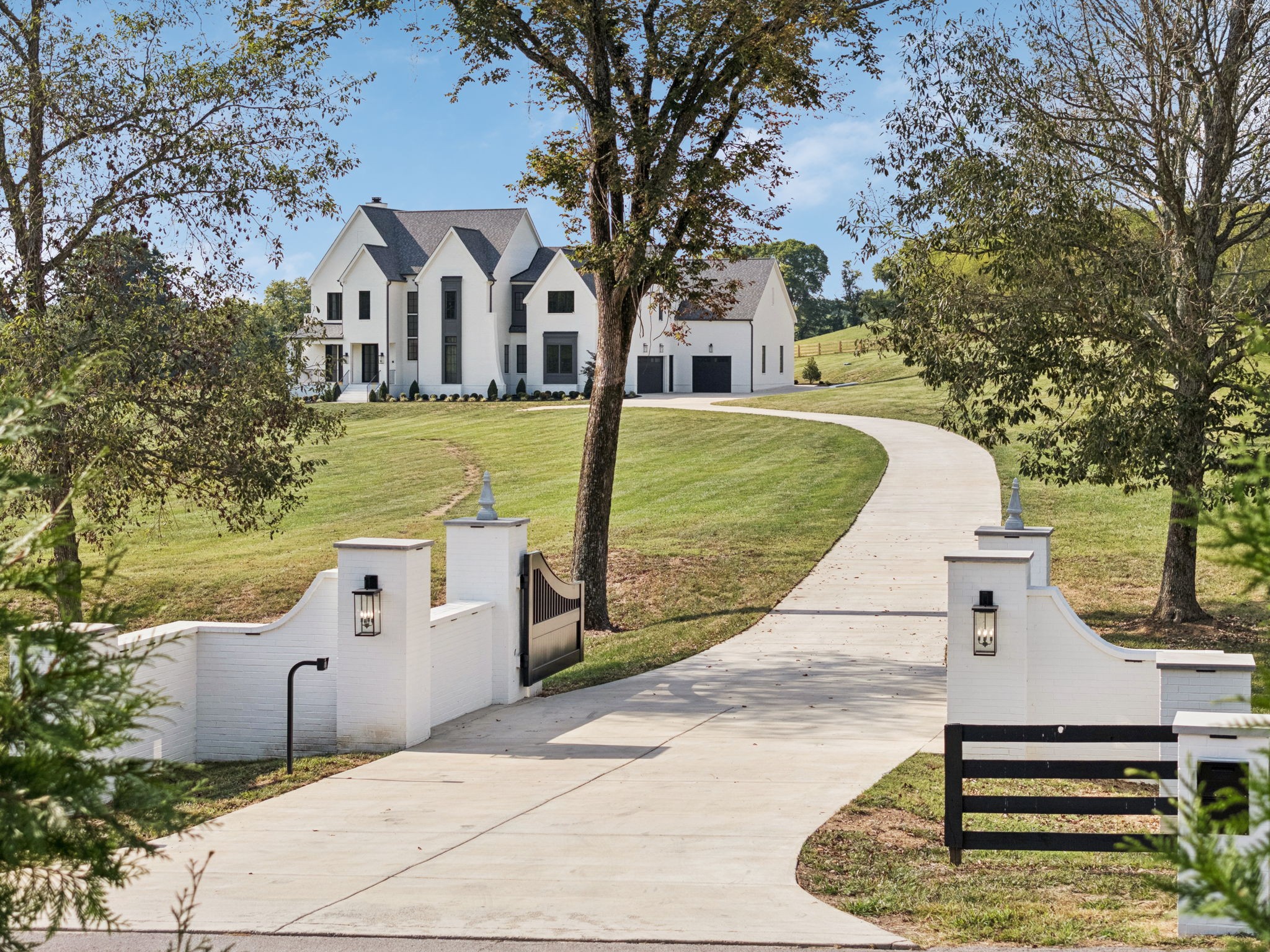 2245 Skinner Road Arrington TN 37014