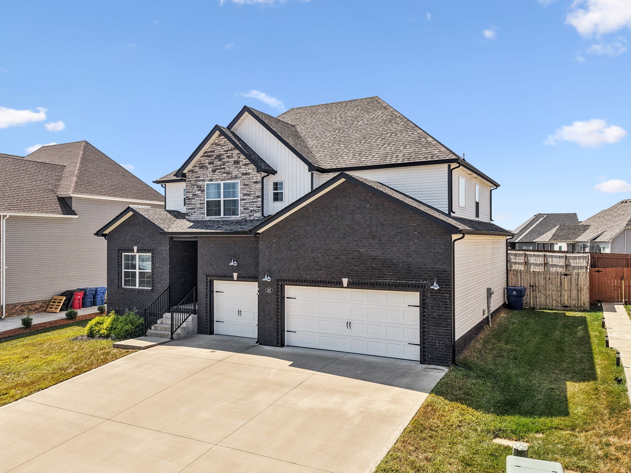 323 Bluebriar Trace Clarksville TN 37043