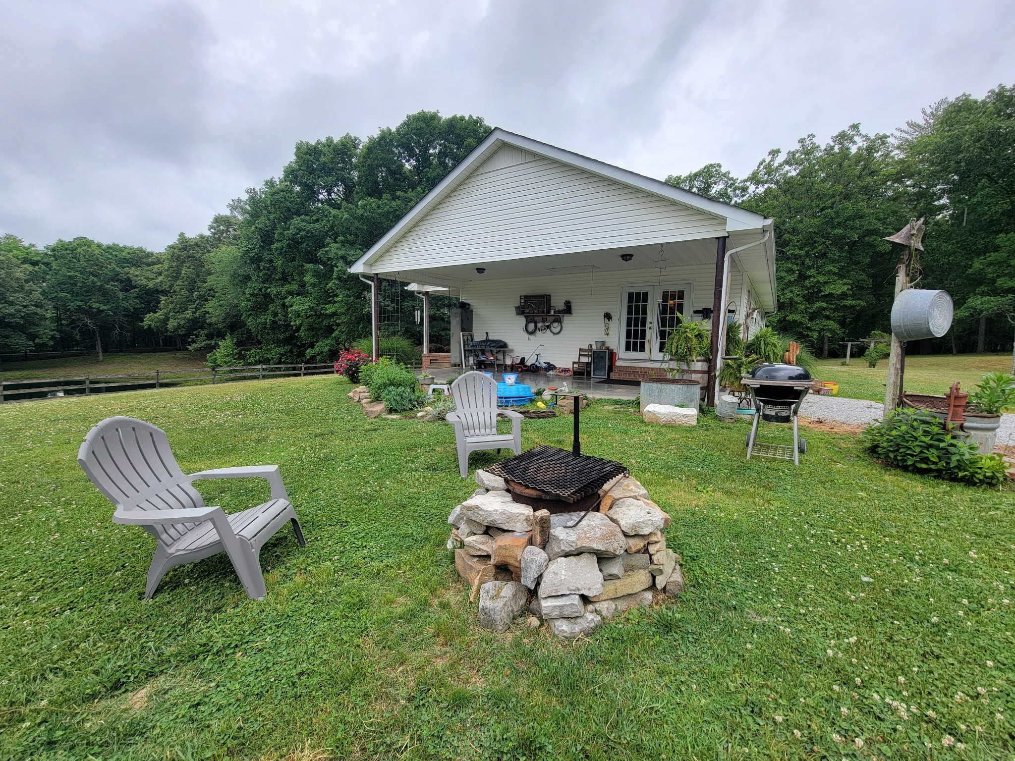 1089 Jim Clark Road Erin TN 37061
