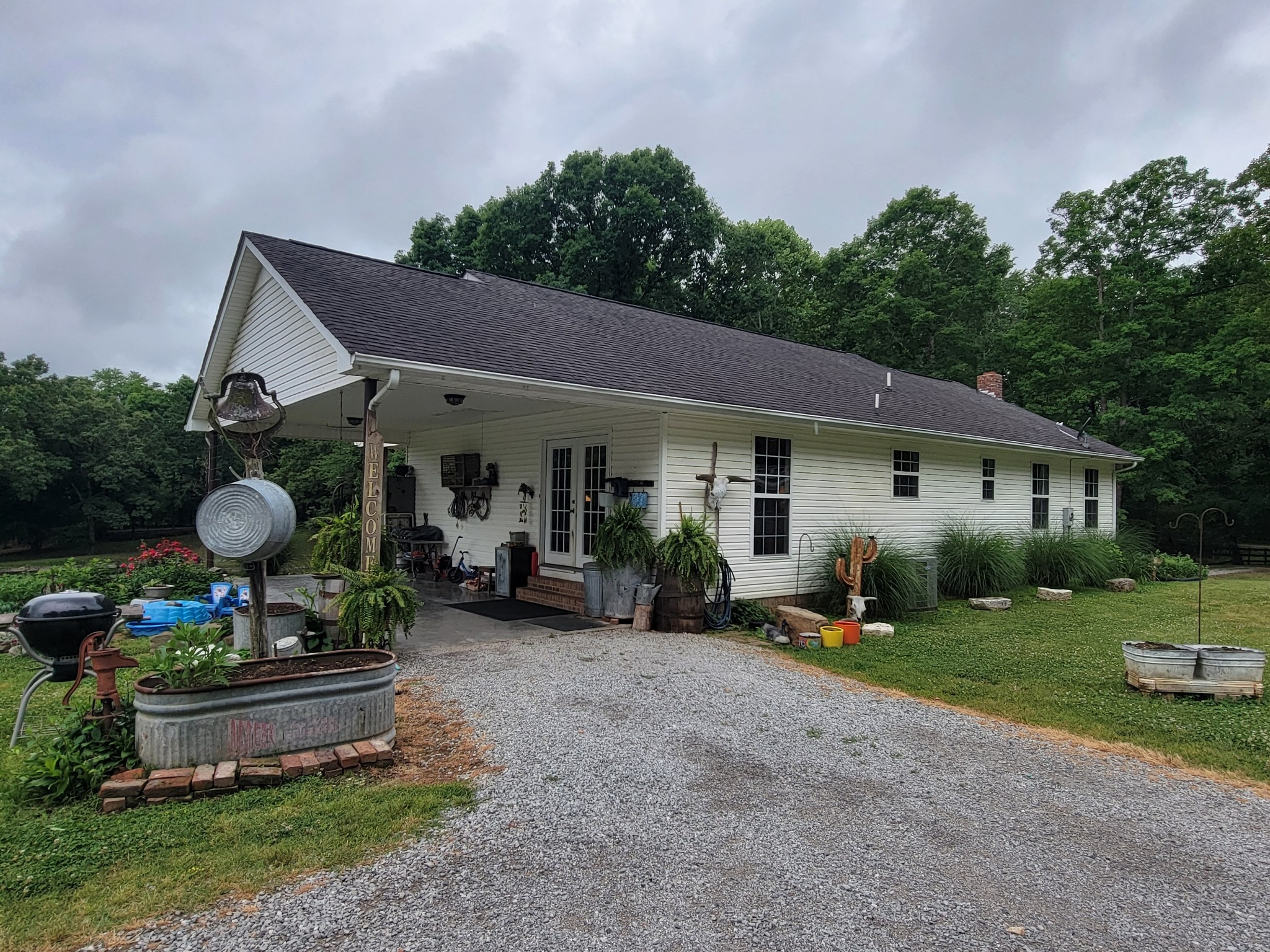 1089 Jim Clark Road Erin TN 37061