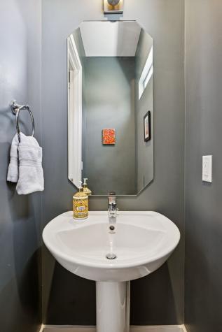 3304D Felicia Nashville TN 37209