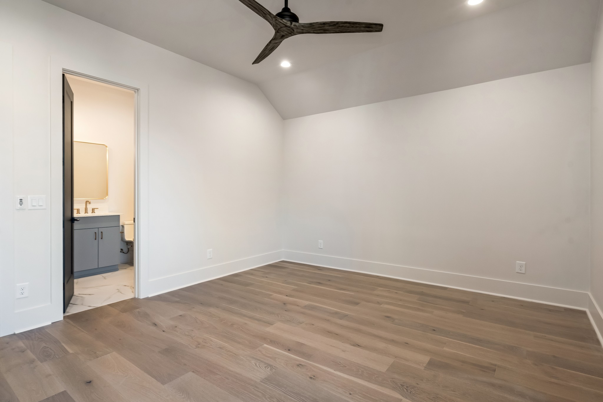 3911 Cross Creek Road Nashville TN 37215
