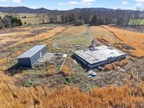 4956 Franks Ferry Road Sparta TN 38583