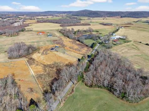 4956 Franks Ferry Road Sparta TN 38583