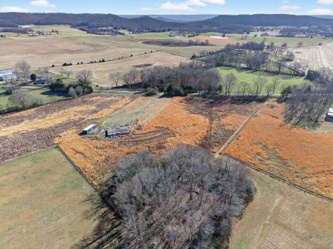 4956 Franks Ferry Road Sparta TN 38583