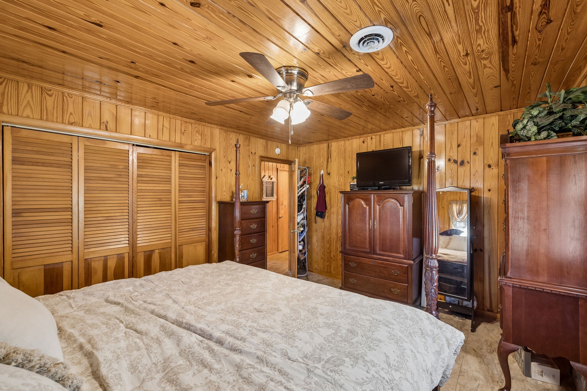 8997 Holmes Creek Road Smithville TN 37166