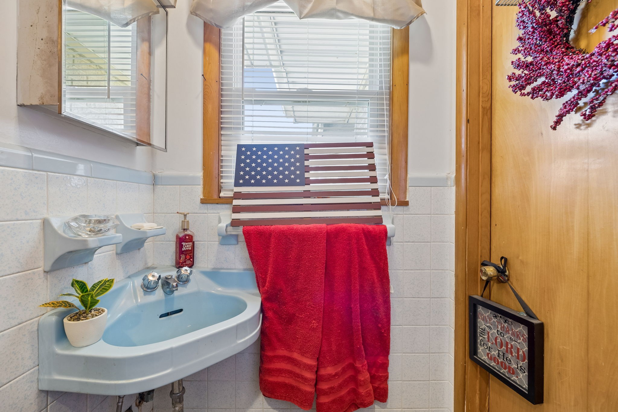8997 Holmes Creek Road Smithville TN 37166