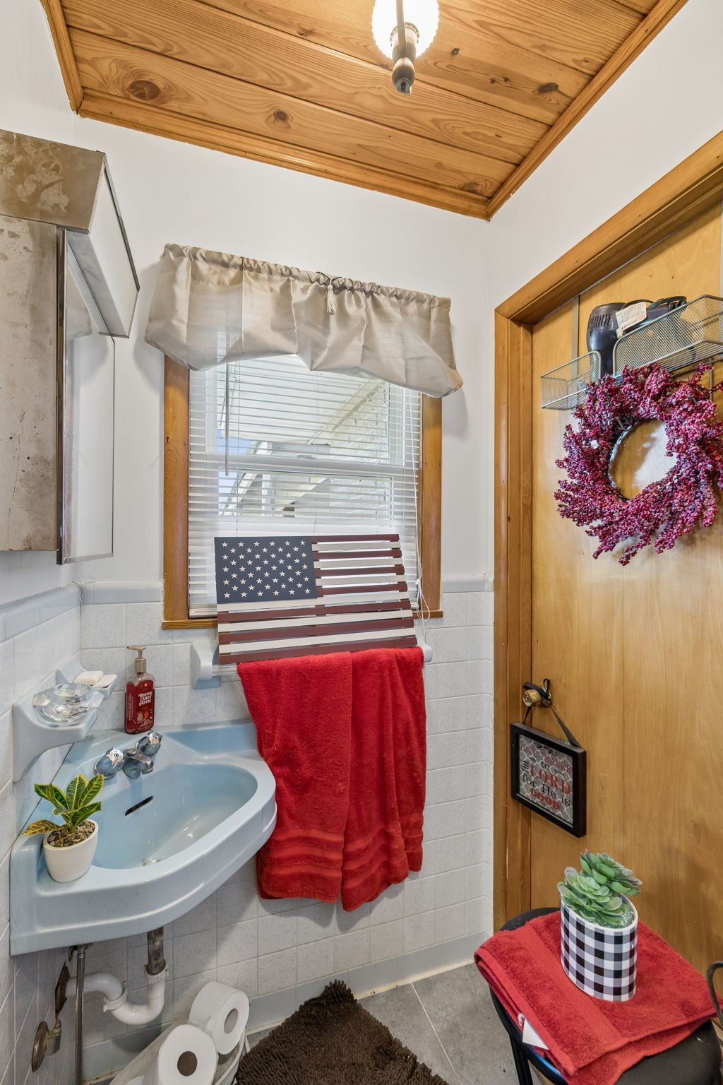 8997 Holmes Creek Road Smithville TN 37166