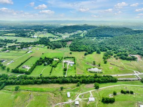 9142 Horton Highway College Grove TN 37046