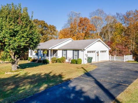 2862 Hillcrest Drive Centerville TN 37033