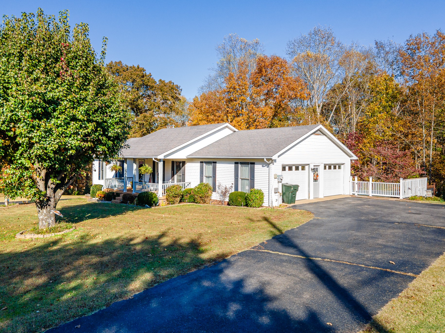 2862 Hillcrest Drive Centerville TN 37033