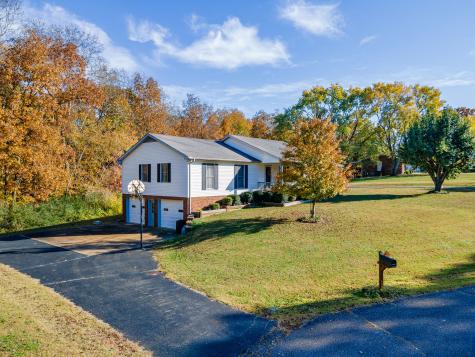 2862 Hillcrest Drive Centerville TN 37033