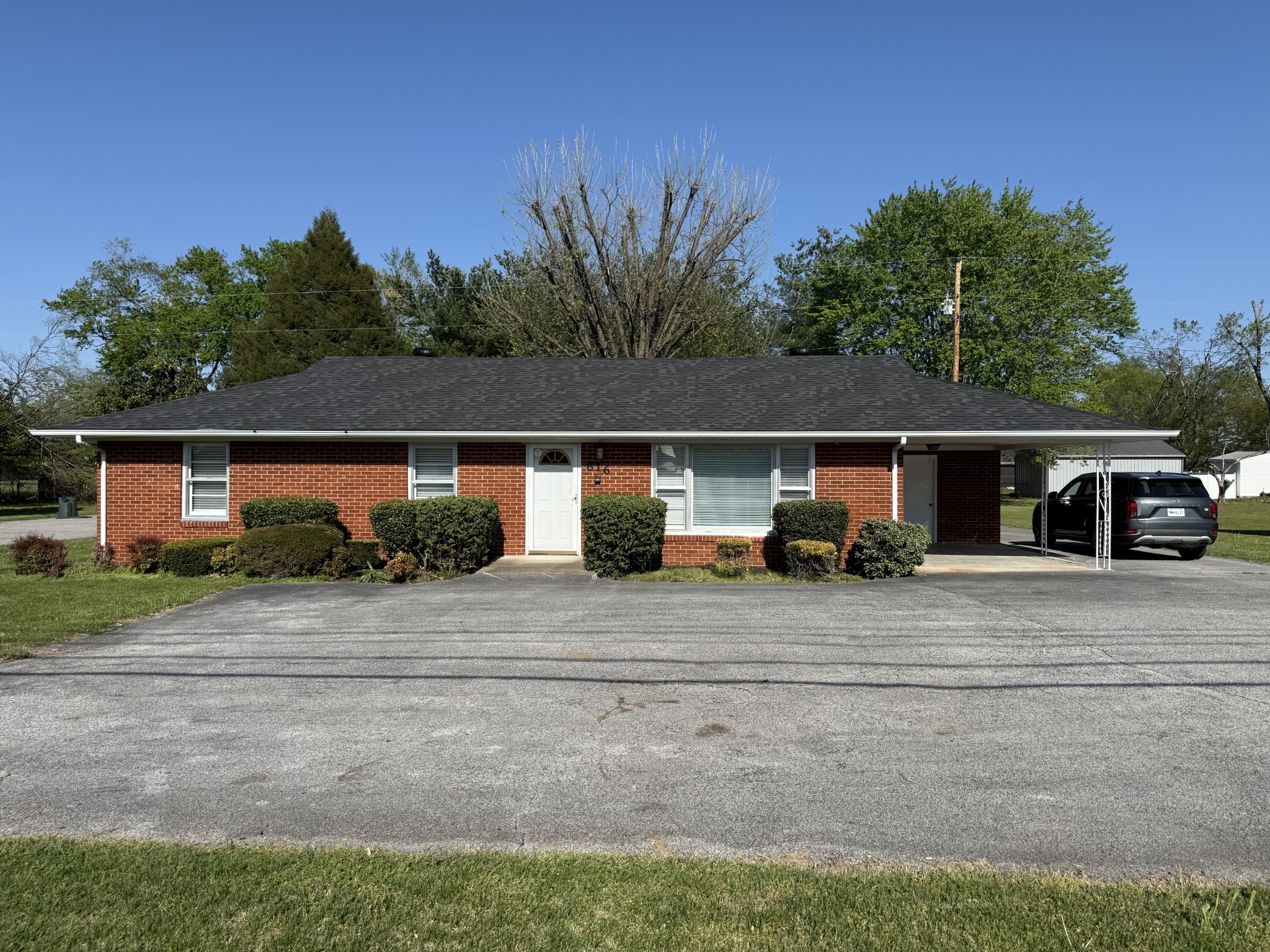 816 S Broadway Street Portland TN 37148