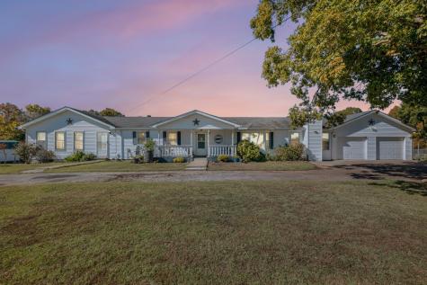 1971 Ridge Road Mc Ewen TN 37101