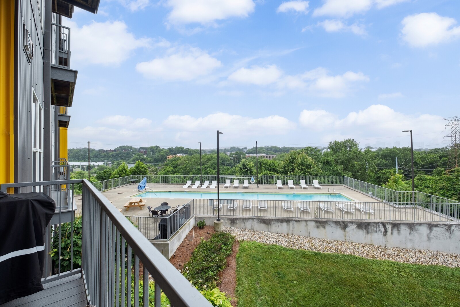 400 Herron Drive Nashville TN 37210