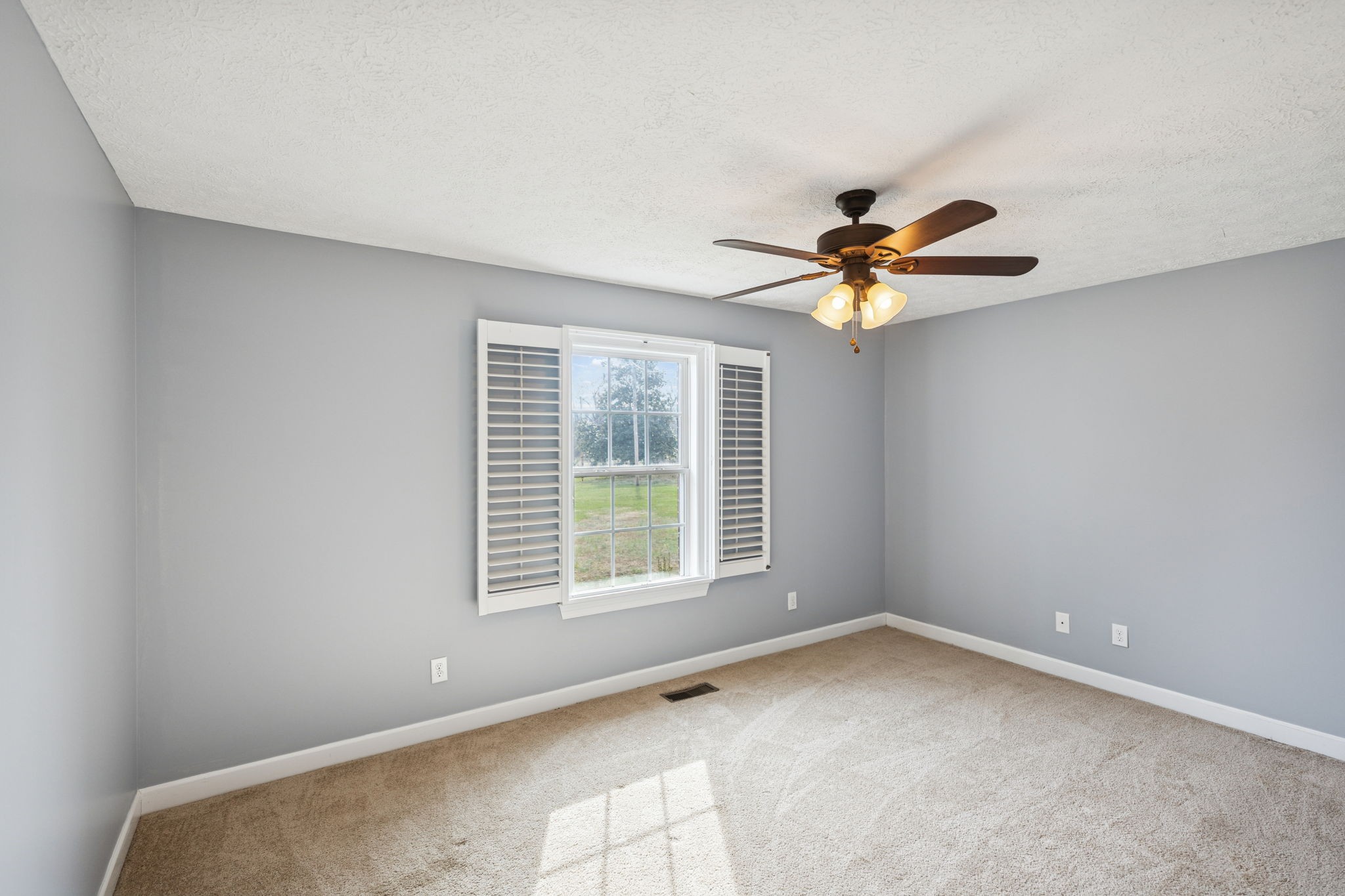5453 Hillsboro Viola Road Manchester TN 37355