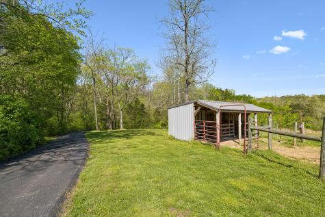 4341 Marlowe Road Williamsport TN 38487