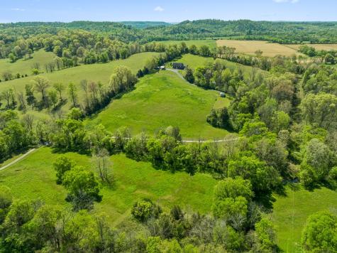 4341 Marlowe Road Williamsport TN 38487