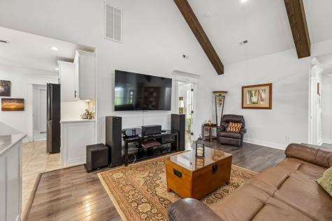 2104 Williamsport Pike Columbia TN 38401
