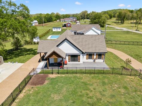 2104 Williamsport Pike Columbia TN 38401